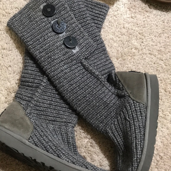 Sweater grey uggs authentic - Picture 1 of 3